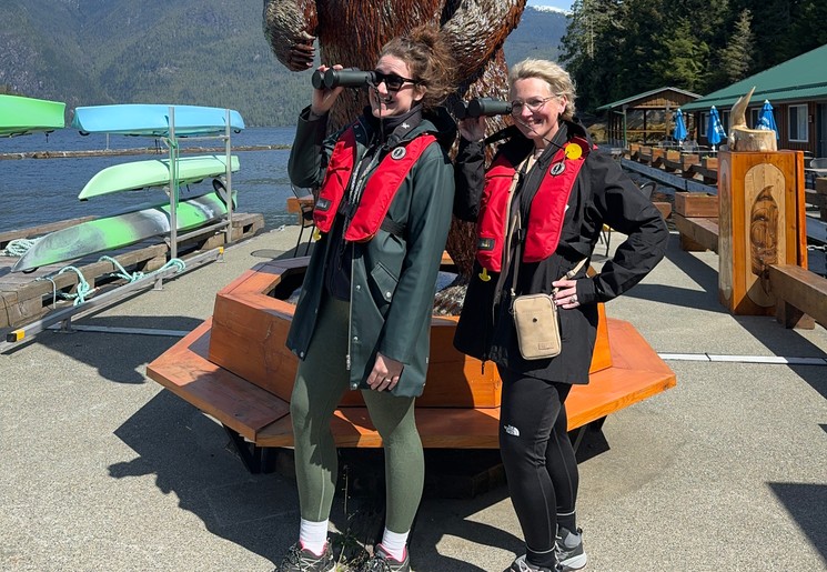 Janine en Anne in Canada