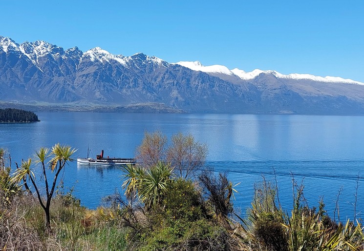Steamship in Lake Whakatipu in Queenstown, Nieuw-Zeeland