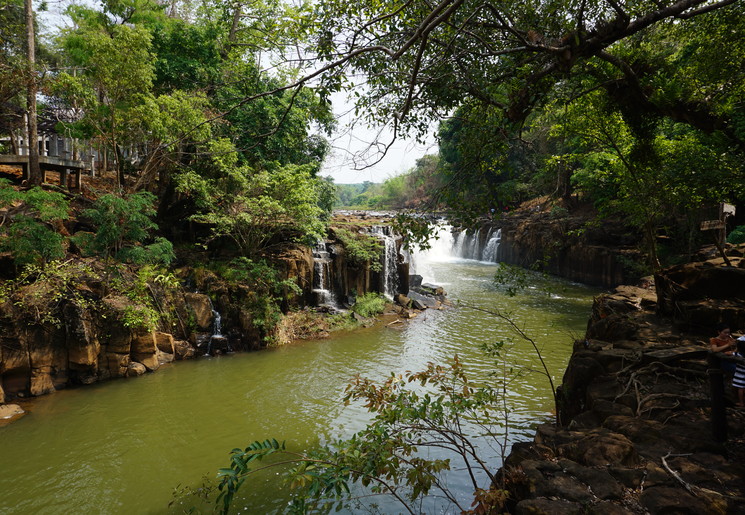 Laos-BolavenPlateau-waterval1_1_407193