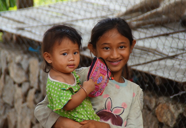 Laos-Luang-Prabang-Kinderen_1_415881