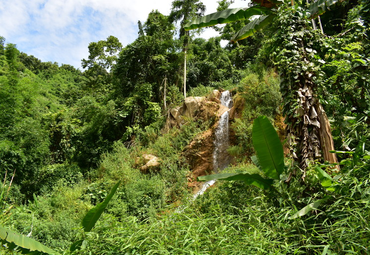 Een bijzondere ervaring: de 100 Waterfalls Trail