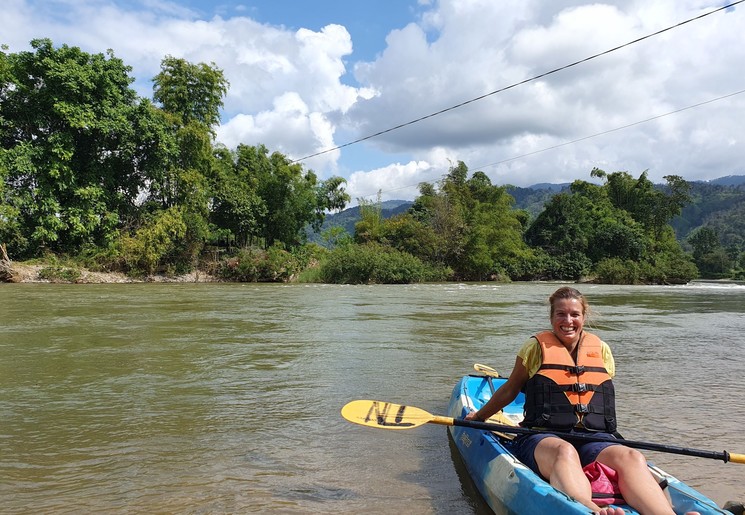 Maak een kajaktocht in Vang Vieng, Laos