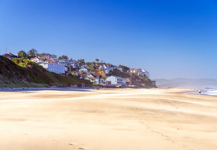 Het lange en brede strand van Lincoln City aan de Oregon Coast, Amerika