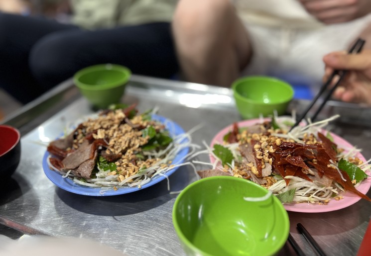 Ontdek de Vietnamese keuken tijden een foodtour