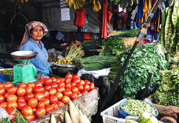 Fruit op de markt in Brastagi, Indonesië
