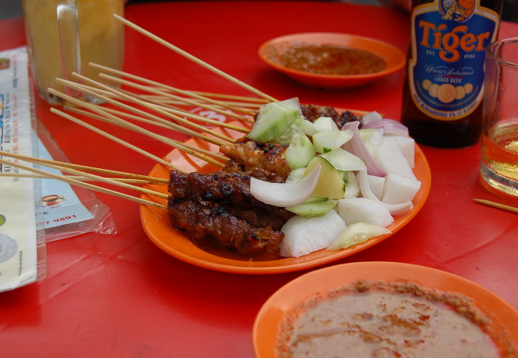 Maleisische saté proeven in Kuala Lumpur