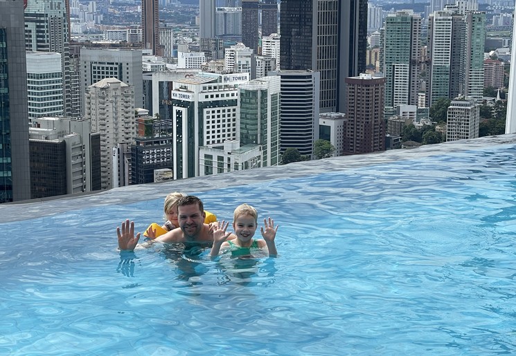 Kuala Lumpur zwembad met kinderen