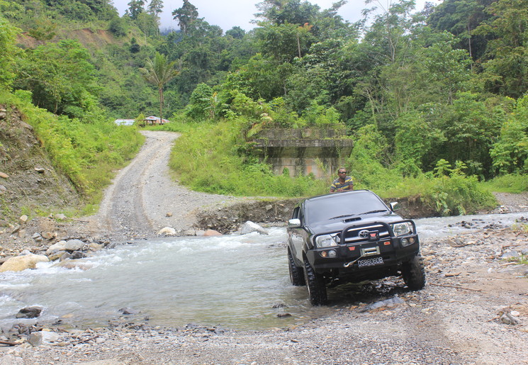 Off road in Manokwari, Indonesië