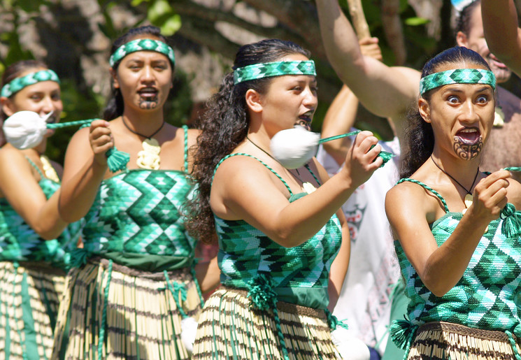 De vriendelijke Maori laten je graag kennismaken met hun Nieuw-Zeelandse cultuur