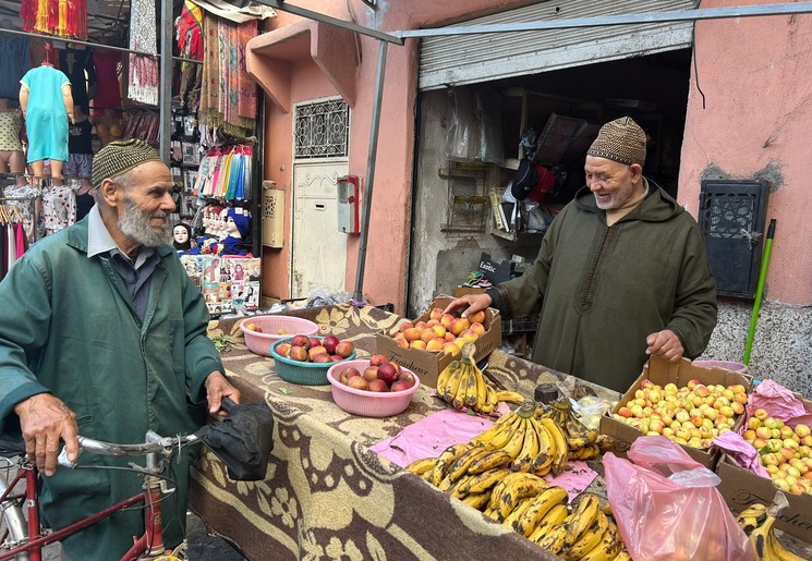 Slenteren over de kleurrijke markten in Marrakech