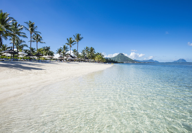 Het witte zandstrand Flic en Flac Mauritius