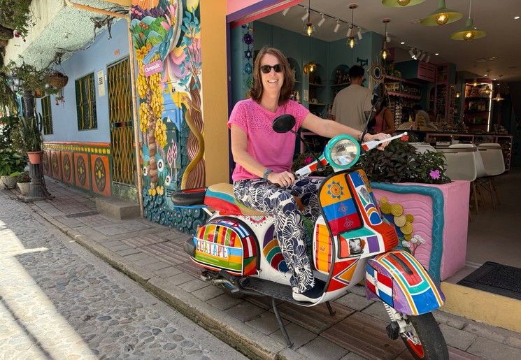 Maak vanuit Medellín een tour naar het kleurrijke Guatapé