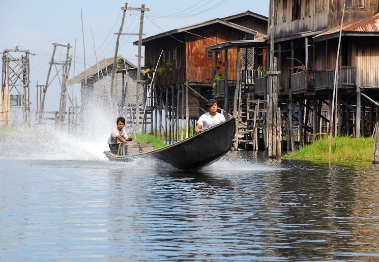 Myanmar-Inle Lake-boot(8)