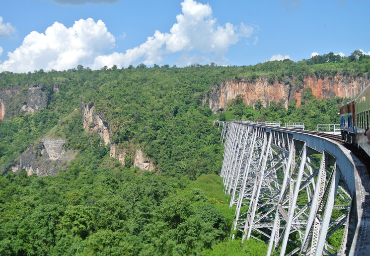 Spectaculaire treinreis in Myanmar