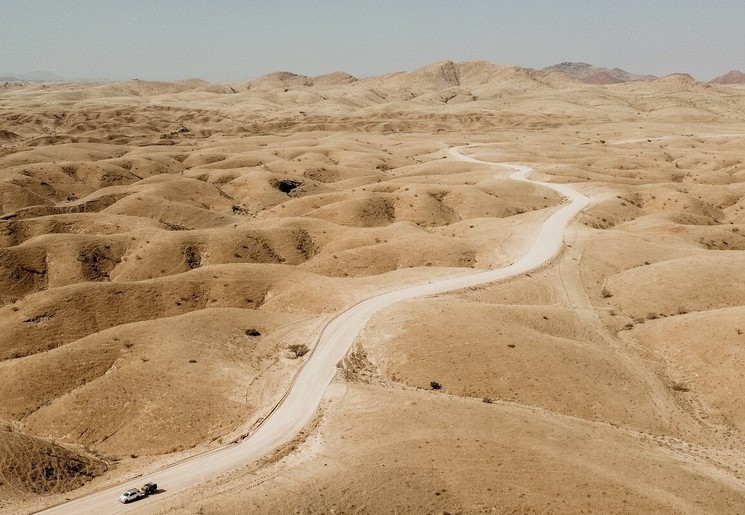 Droog landschap in de Kalahari in Namibie