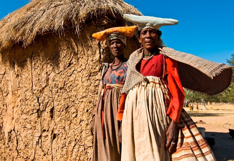 Damaraland Herero vrouwen(12)