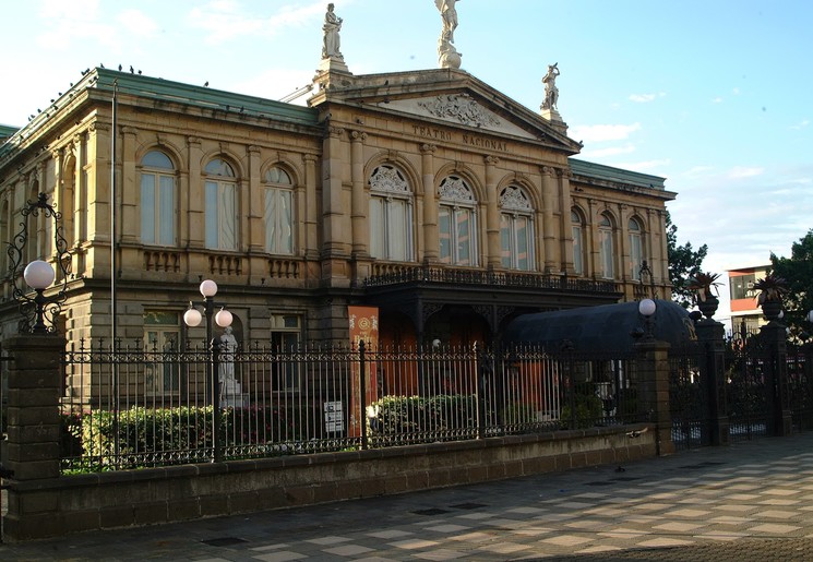 National-Theatre(12)