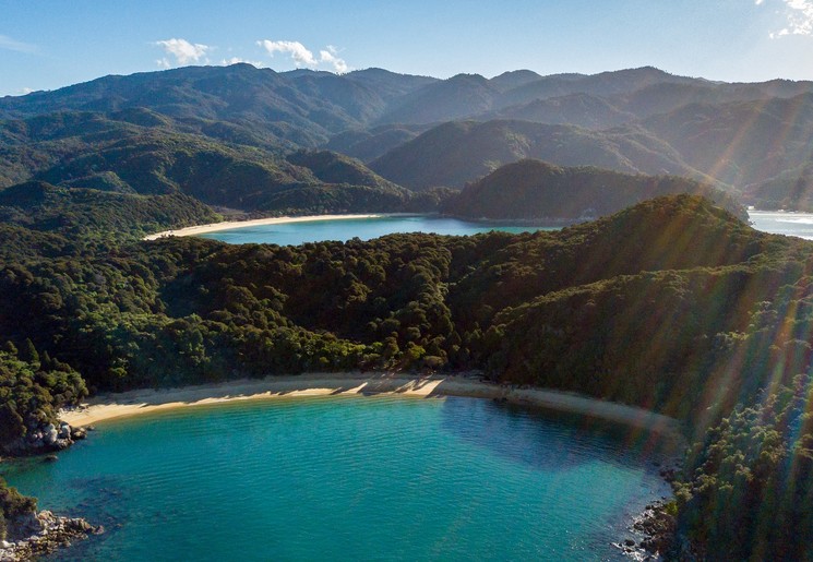 De prachtige baaien in Abel Tasman, Nieuw-Zeeland