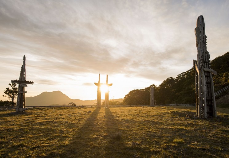 Zonsopkomst vanaf Mount Hikurangi, Ruatoria, Nieuw-Zeeland