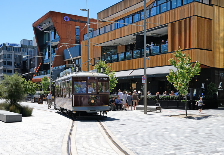 Historische tram door centrum van Christchurch, Nieuw-Zeeland: