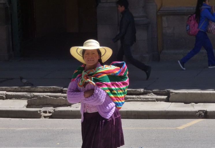 Locals in de straten van Potosí - Bolivia