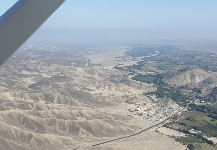 Vliegen over de Nazca-lijnen van Peru