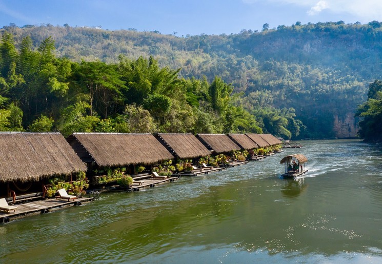 Overnachten in een floating hotel in Thailand