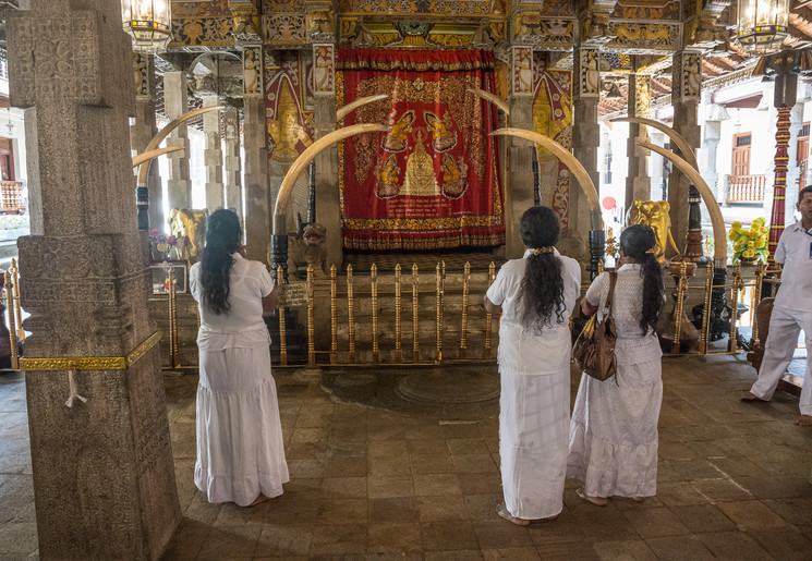 Bezoek de Tempel van de Tand in Kandy, Sri Lanka