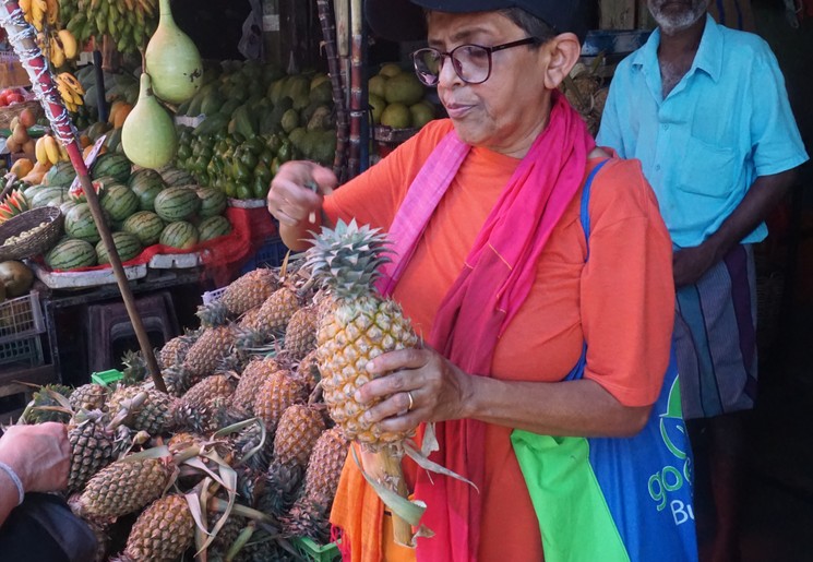 Kokos op de markt in Kandy, Sri Lanka