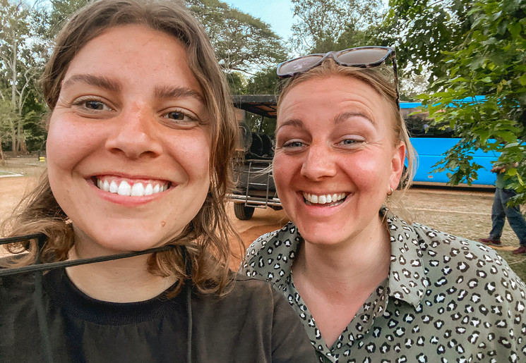 Oranje van het stof in Wilpattu NP