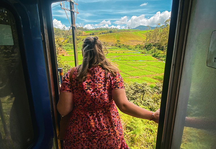 Kijken uit de trein tijdens de treinreis