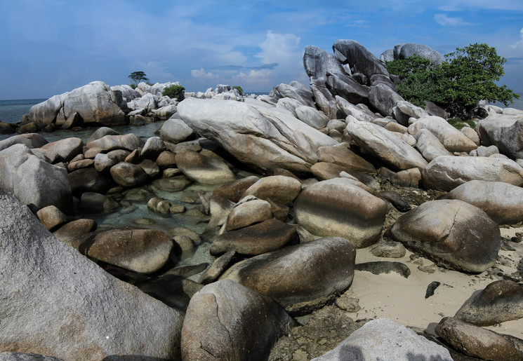 Sumatra-Belitung-Rotsen1