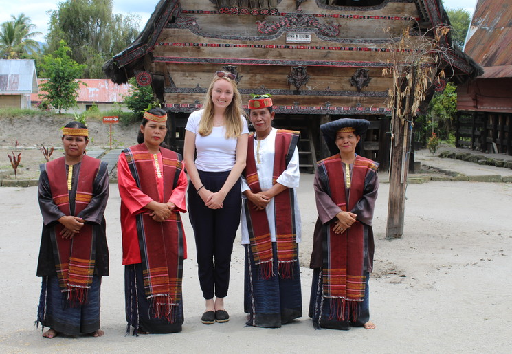 Woon ook een Sumatraanse dans bij op het Samosir eiland