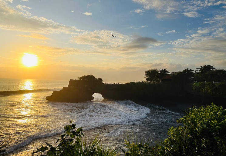 Romantische zonsondergang in Bali