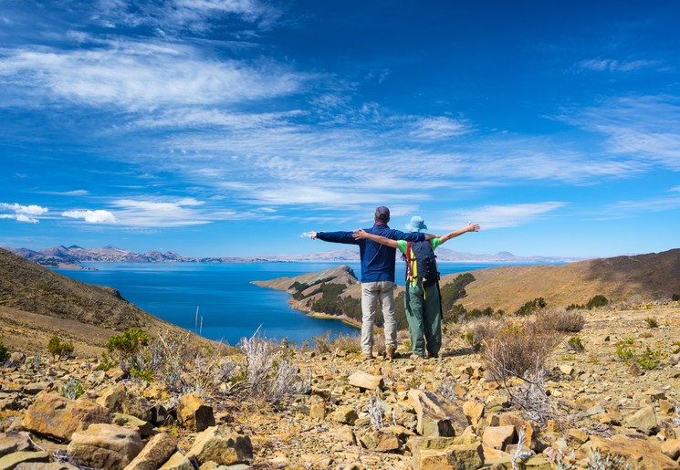 Uitzicht op het Titicacameer in Bolivia