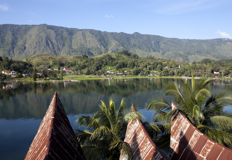 Tobameer Samosir Island en de batakhuizen, Sumatra