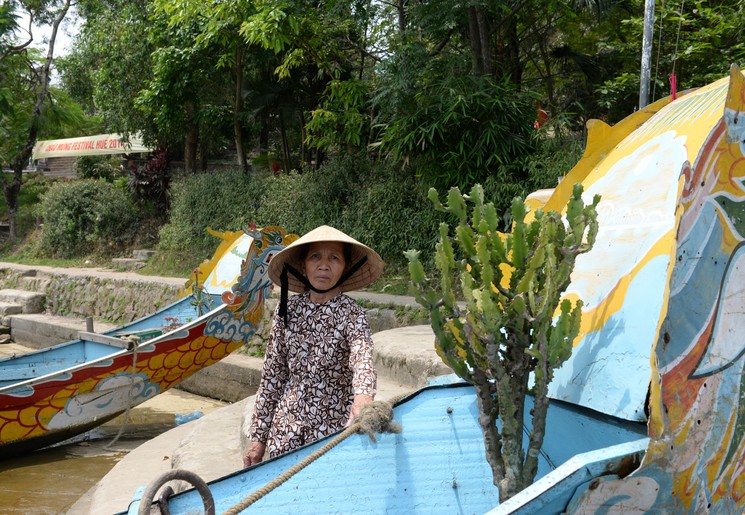 Drakenboten op de Parfumrivier in Hue