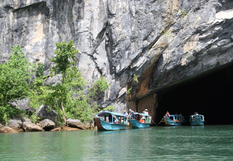 Vietnam-Phong-Nha-Cave-10