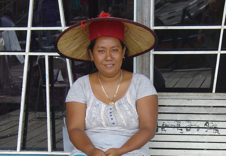 Vrouw-op-Kalimantan