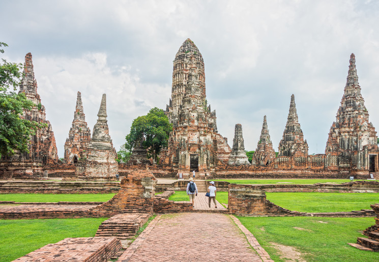 Bewonder de Wat Chaiwatthanaram in Ayutthaya, Thailand