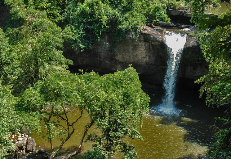 Watervallen ontdekken in het Khao Yai National Park, Thailand Watervallen ontdekken in het Khao Yai National Park, Thailand