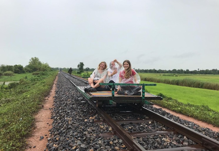 Bamboetrein in Battambang met de kids