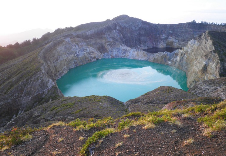 blauwe-krater-Kelimutu-vulkaan_1