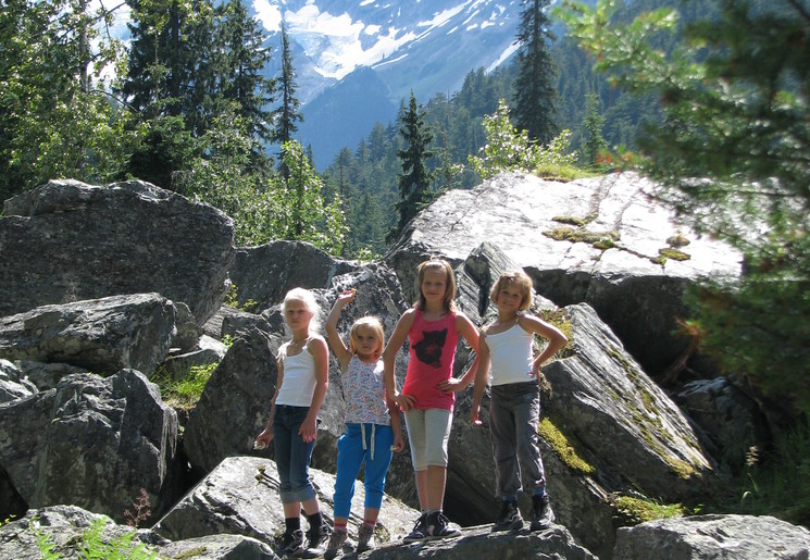 Kinderen in de natuur van Canada