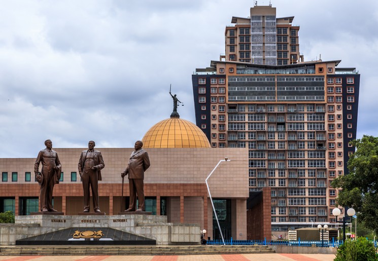 Three Dikgosi Monument in het zakelijke district van Gaborone
