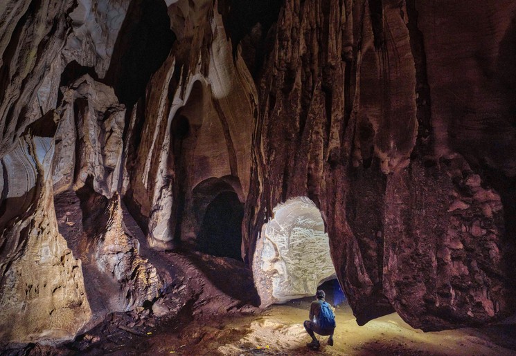 Bezoek grotten in Niah NP in Maleisie