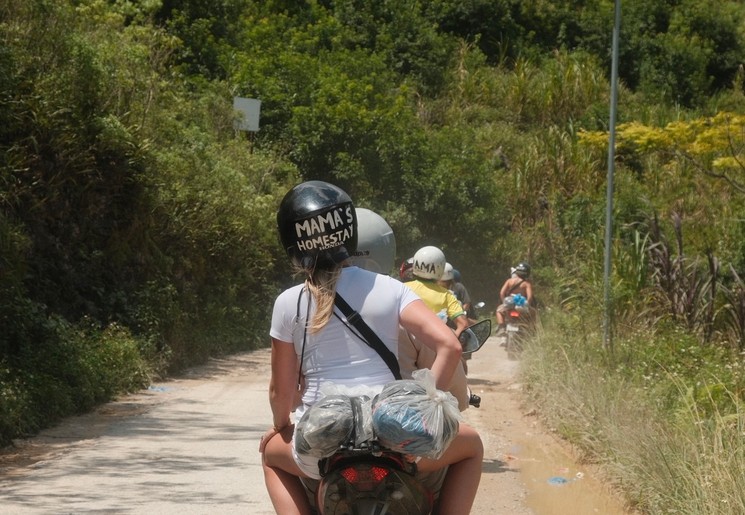 Met de motor langs de Ha Giang Loop