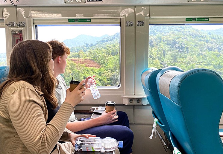 De mooiste treinreis van Bandung naar Jogyakarta