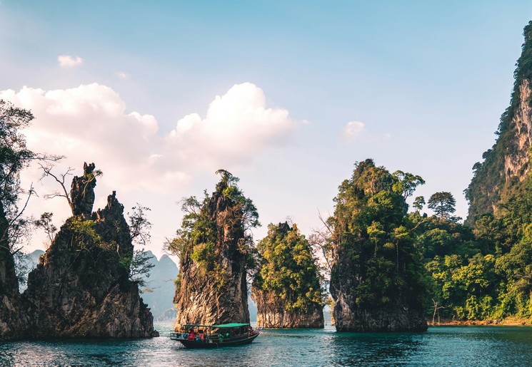 khaosok nationaal park in thailand