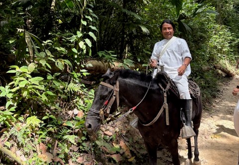 Paardrijden met locals in Colombia